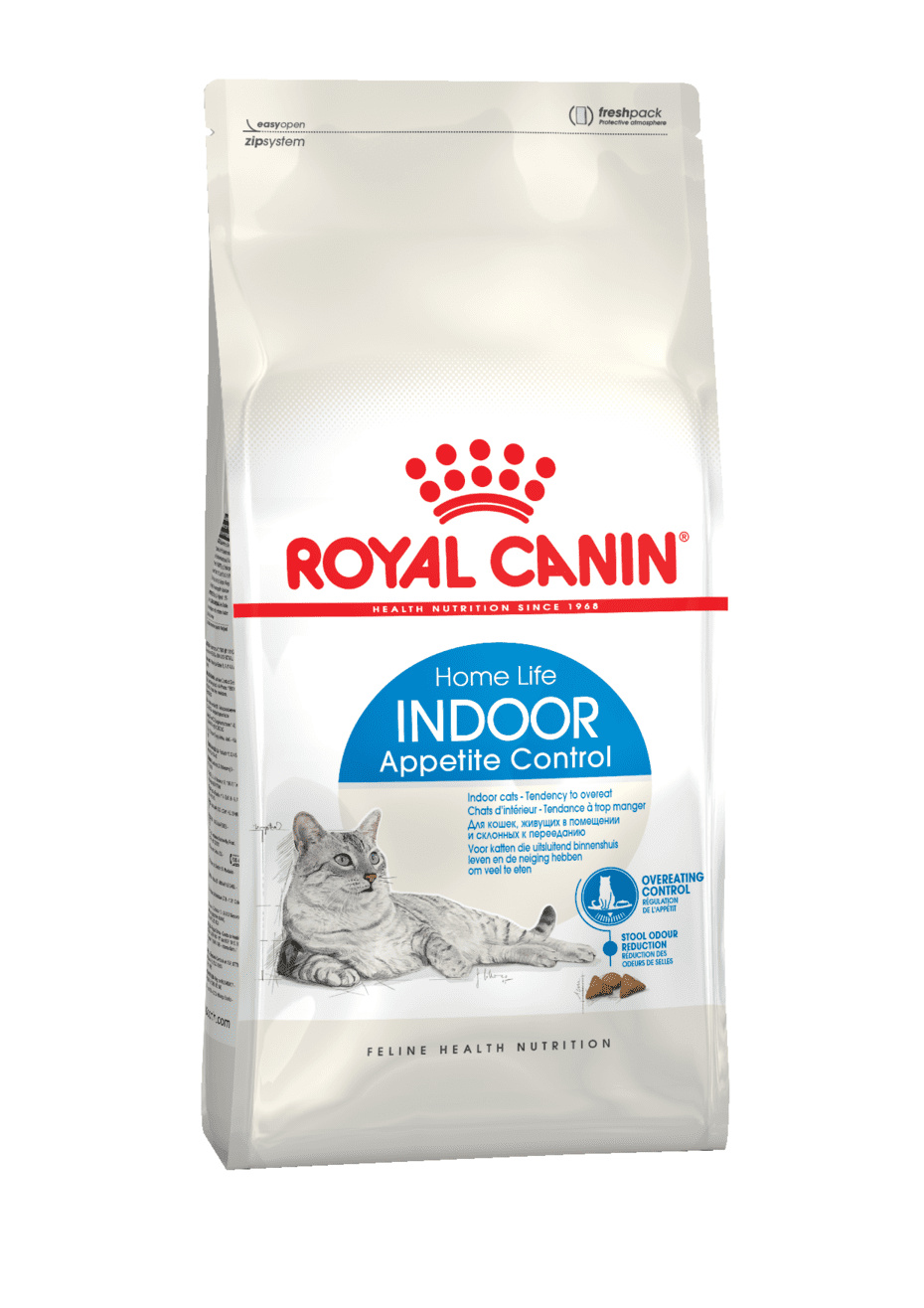 Корм Royal Canin для домашних кошек 1-7 лет 
